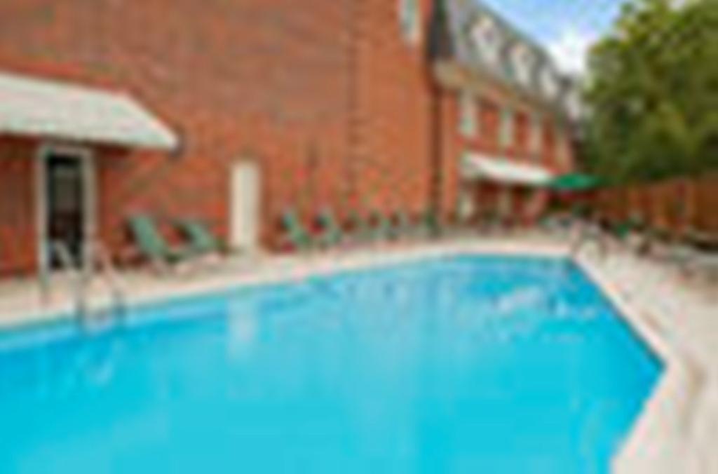 Williamsburg Hospitality House Hotel Exterior foto