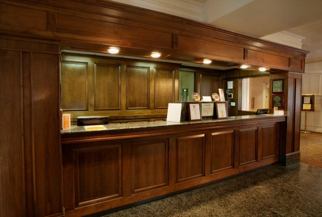 Williamsburg Hospitality House Hotel Interior foto