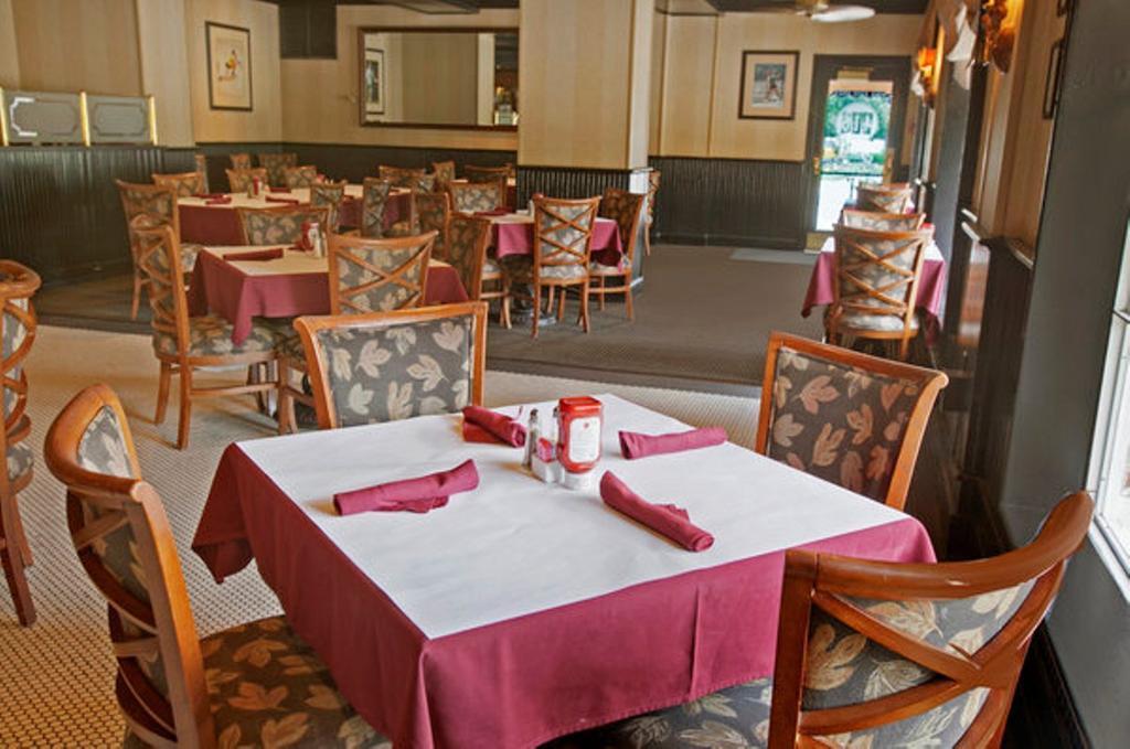Williamsburg Hospitality House Hotel Restaurant foto